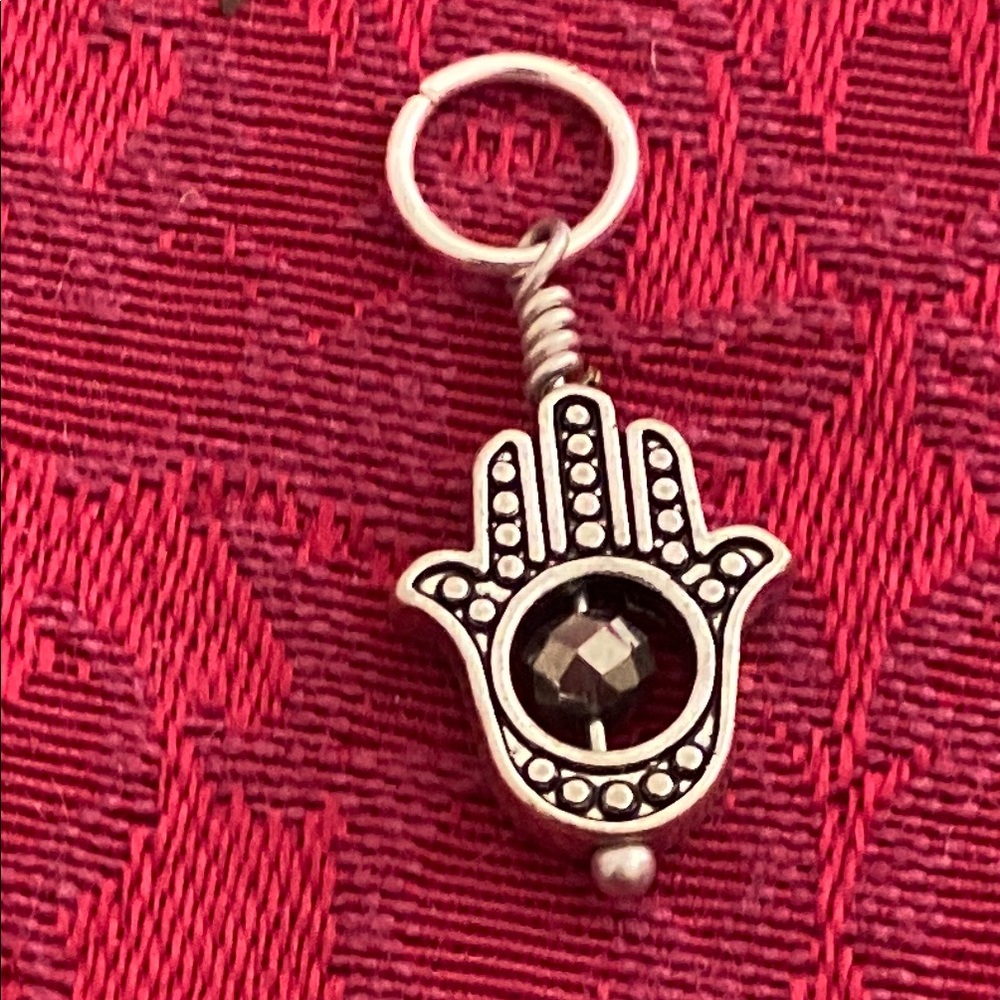 5/$10❤️❤️❤️NEW Handmade Hamsa Hand & Crystal Charm Pendant